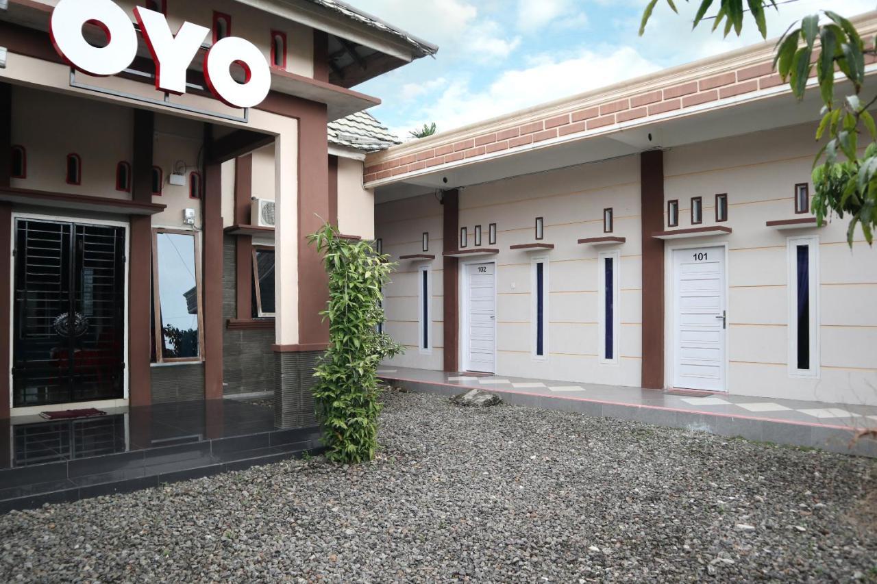 Oyo 2202 Delima Guest House Syariah Παντάνγκ Εξωτερικό φωτογραφία